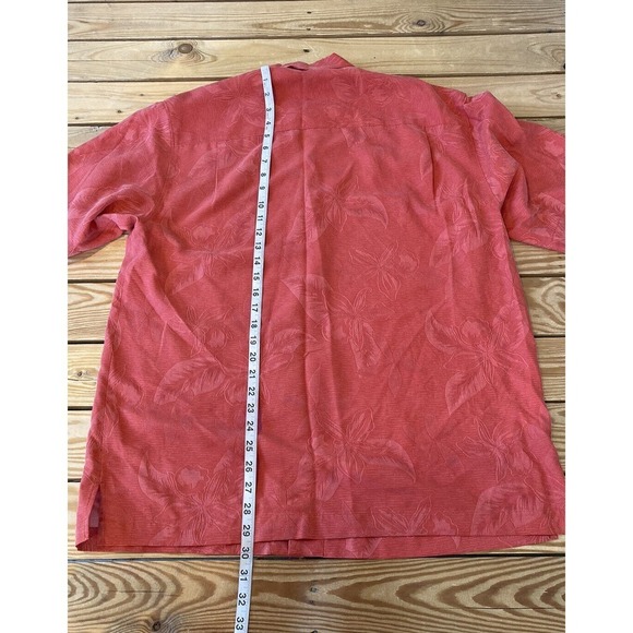 Tommy Bahama Button Up Silk Shirt Size Large Men’s Red Short Sleeve - Picture 6 of 7